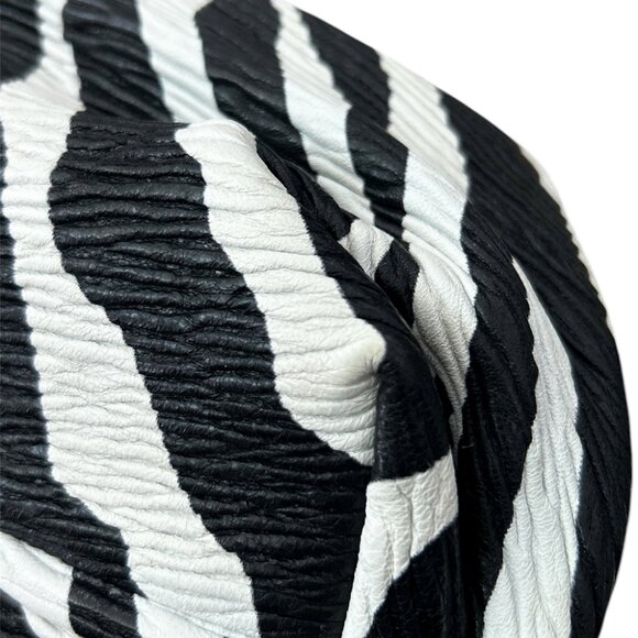 Bottega Veneta The Zebra Print Chain Pouch - Picture 5 of 14